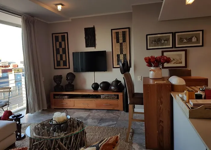 Harbour Bridge Suite 220