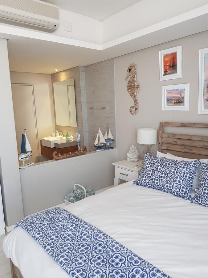 Harbour Bridge Suite 220 *
