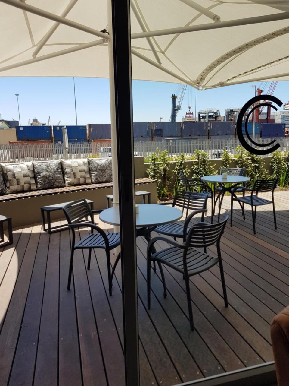 Harbour Bridge Suite 220